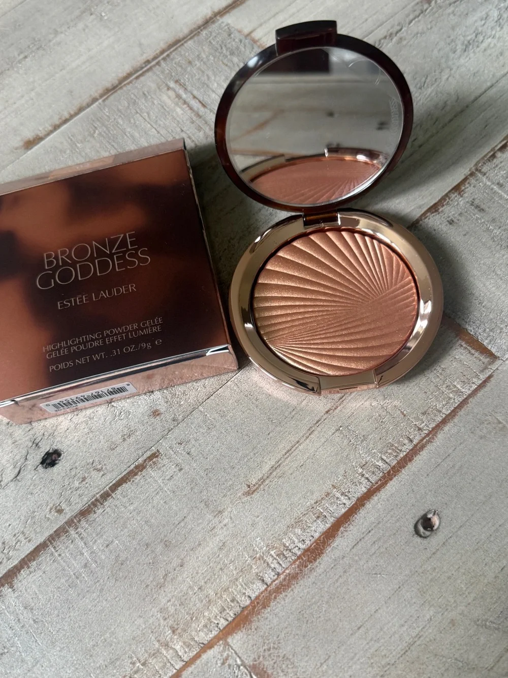 Estée Lauder Bronze Goddess Highlighting Powder - Shimmery Bronze Solar Crush
